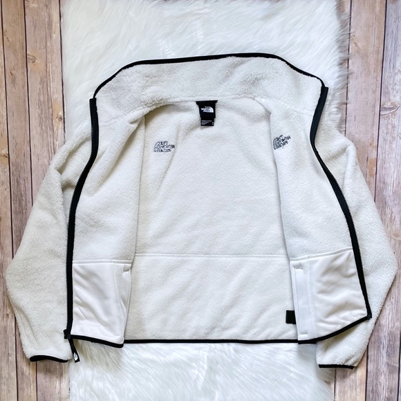 The North Face Women’s Dunraven Sherpa Crop Fleece - Picture 5 of 9